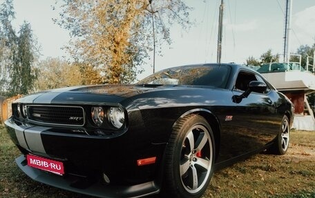 Dodge Challenger III рестайлинг 2, 2011 год, 4 500 000 рублей, 7 фотография