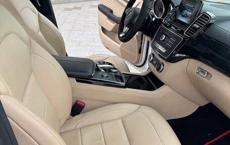 Mercedes-Benz GLE, 2017 год, 4 700 000 рублей, 15 фотография