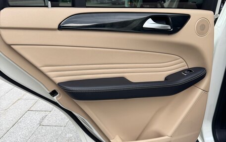 Mercedes-Benz GLE, 2017 год, 4 700 000 рублей, 18 фотография