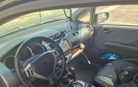 Honda Jazz I рестайлинг, 2006 год, 600 000 рублей, 5 фотография
