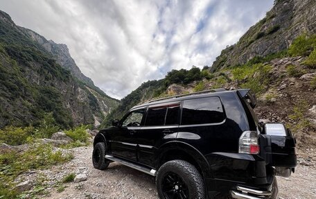 Mitsubishi Pajero IV, 2011 год, 2 200 000 рублей, 3 фотография