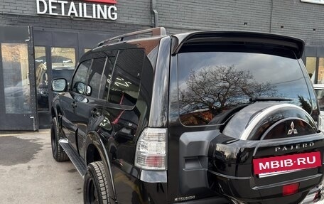 Mitsubishi Pajero IV, 2011 год, 2 200 000 рублей, 2 фотография