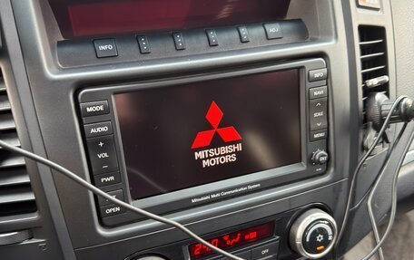Mitsubishi Pajero IV, 2011 год, 2 200 000 рублей, 17 фотография