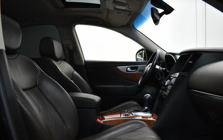 Infiniti QX70, 2017 год, 2 780 000 рублей, 15 фотография