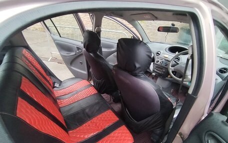 Toyota Vitz, 2001 год, 500 000 рублей, 9 фотография