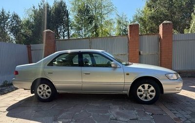 Toyota Camry, 2000 год, 599 999 рублей, 1 фотография