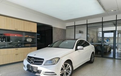 Mercedes-Benz C-Класс, 2011 год, 750 000 рублей, 1 фотография