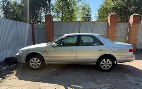 Toyota Camry, 2000 год, 599 999 рублей, 5 фотография