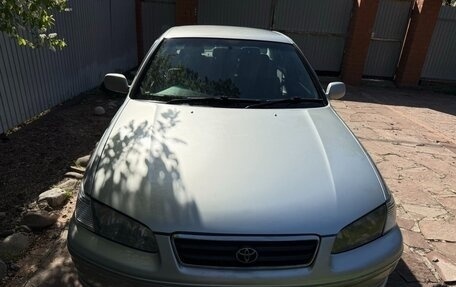 Toyota Camry, 2000 год, 599 999 рублей, 2 фотография