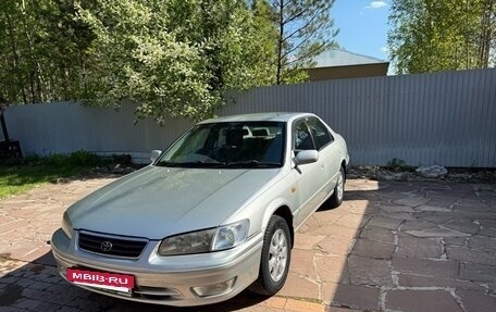 Toyota Camry, 2000 год, 599 999 рублей, 16 фотография