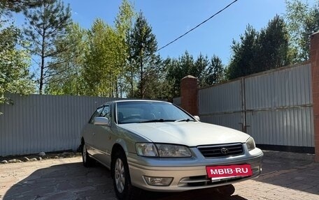 Toyota Camry, 2000 год, 599 999 рублей, 18 фотография