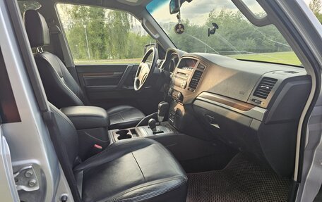 Mitsubishi Pajero IV, 2008 год, 1 095 000 рублей, 10 фотография