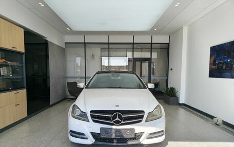 Mercedes-Benz C-Класс, 2011 год, 750 000 рублей, 2 фотография