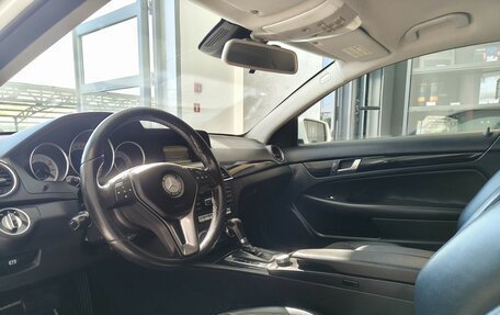 Mercedes-Benz C-Класс, 2011 год, 750 000 рублей, 7 фотография