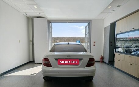 Mercedes-Benz C-Класс, 2011 год, 750 000 рублей, 5 фотография