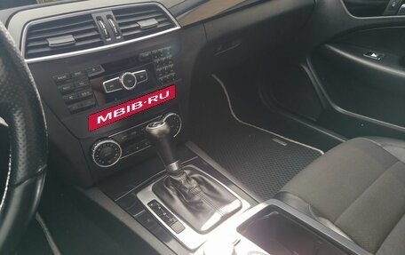 Mercedes-Benz C-Класс, 2011 год, 750 000 рублей, 10 фотография