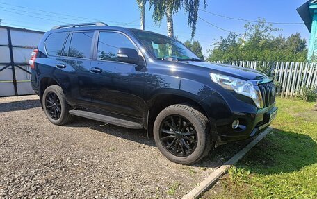 Toyota Land Cruiser Prado 150 рестайлинг 2, 2016 год, 3 350 000 рублей, 13 фотография