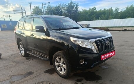 Toyota Land Cruiser Prado 150 рестайлинг 2, 2016 год, 3 350 000 рублей, 5 фотография