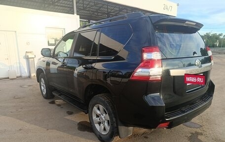 Toyota Land Cruiser Prado 150 рестайлинг 2, 2016 год, 3 350 000 рублей, 9 фотография