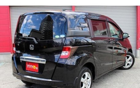 Honda Freed I, 2012 год, 720 000 рублей, 2 фотография