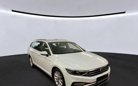 Volkswagen Passat B8 рестайлинг, 2022 год, 2 142 000 рублей, 3 фотография
