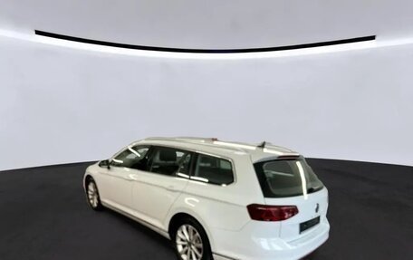 Volkswagen Passat B8 рестайлинг, 2022 год, 2 142 000 рублей, 4 фотография