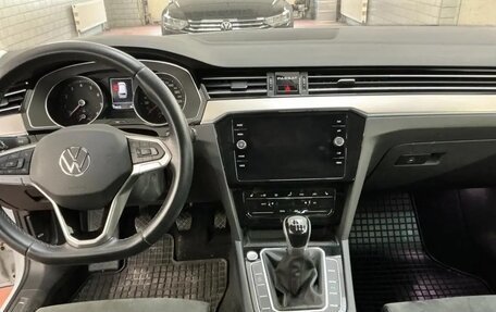 Volkswagen Passat B8 рестайлинг, 2022 год, 2 142 000 рублей, 9 фотография