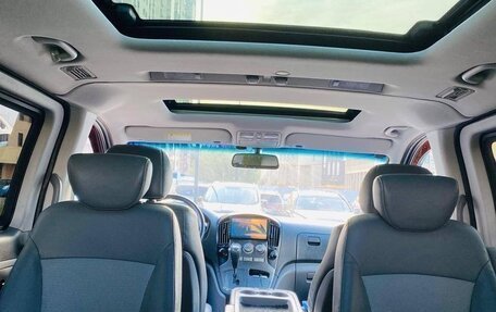 Hyundai Grand Starex Grand Starex I рестайлинг 2, 2011 год, 1 800 000 рублей, 6 фотография