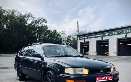 Toyota Scepter, 1993 год, 219 000 рублей, 1 фотография