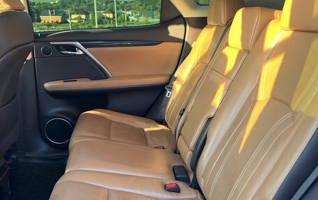 Lexus RX IV рестайлинг, 2017 год, 3 450 000 рублей, 6 фотография