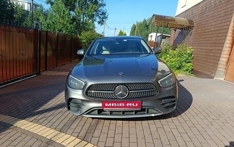 Mercedes-Benz E-Класс, 2021 год, 3 850 000 рублей, 1 фотография