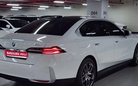 BMW 5 серия, 2025 год, 5 740 000 рублей, 2 фотография