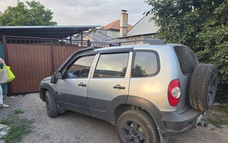 Chevrolet Niva I рестайлинг, 2015 год, 650 000 рублей, 3 фотография