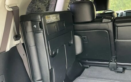 Toyota Land Cruiser 200, 2012 год, 3 800 000 рублей, 20 фотография