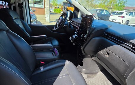 Hyundai Staria, 2021 год, 4 550 000 рублей, 14 фотография