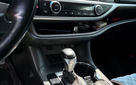 Toyota Highlander III, 2014 год, 3 000 000 рублей, 7 фотография