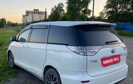 Toyota Estima III рестайлинг -2, 2009 год, 500 000 рублей, 2 фотография