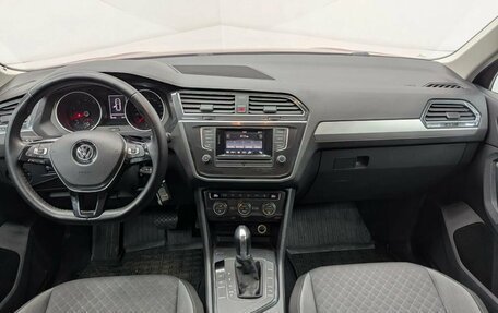 Volkswagen Tiguan II, 2017 год, 2 199 000 рублей, 11 фотография