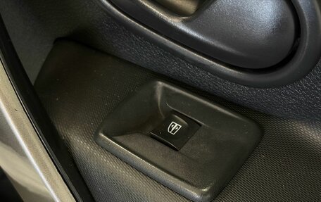 Renault Logan II, 2019 год, 700 000 рублей, 28 фотография