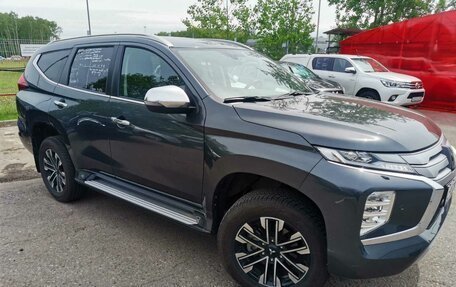 Mitsubishi Pajero Sport III рестайлинг, 2022 год, 5 000 000 рублей, 3 фотография