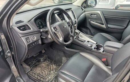 Mitsubishi Pajero Sport III рестайлинг, 2022 год, 5 000 000 рублей, 12 фотография