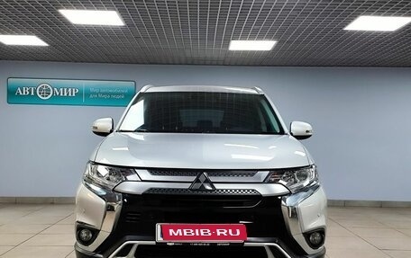 Mitsubishi Outlander III рестайлинг 3, 2019 год, 2 150 000 рублей, 2 фотография