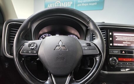 Mitsubishi Outlander III рестайлинг 3, 2019 год, 2 150 000 рублей, 15 фотография