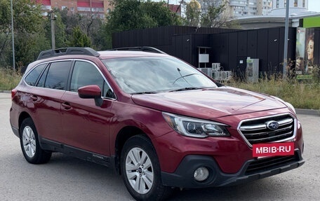 Subaru Outback IV рестайлинг, 2018 год, 2 500 000 рублей, 2 фотография