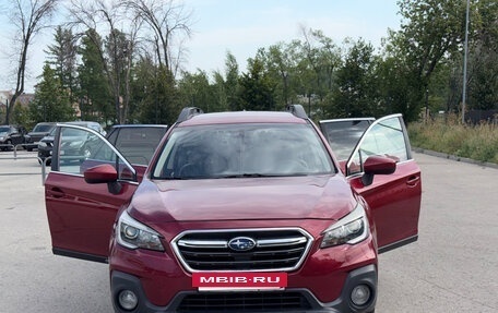 Subaru Outback IV рестайлинг, 2018 год, 2 500 000 рублей, 3 фотография