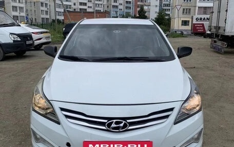 Hyundai Solaris II рестайлинг, 2014 год, 950 000 рублей, 3 фотография