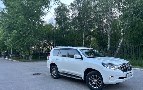 Toyota Land Cruiser Prado 150 рестайлинг 2, 2017 год, 4 850 000 рублей, 4 фотография