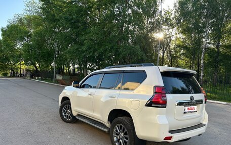 Toyota Land Cruiser Prado 150 рестайлинг 2, 2017 год, 4 850 000 рублей, 3 фотография