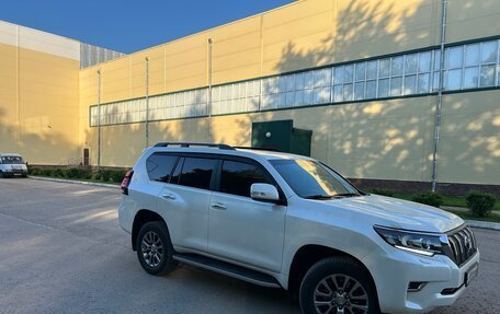 Toyota Land Cruiser Prado 150 рестайлинг 2, 2017 год, 4 850 000 рублей, 9 фотография