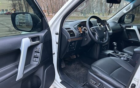 Toyota Land Cruiser Prado 150 рестайлинг 2, 2017 год, 4 850 000 рублей, 11 фотография